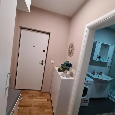 Blue Lagoon Apartment